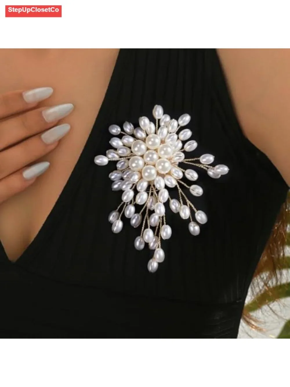 White Oval Pearl Floral Brooch Pin for Women Dainty Y2K Jewelry